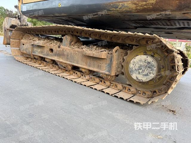 单侧履带整体（整机外观）