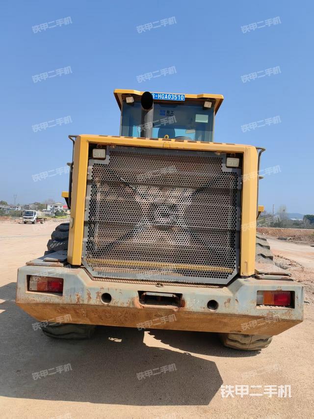 正后方（整机外观）