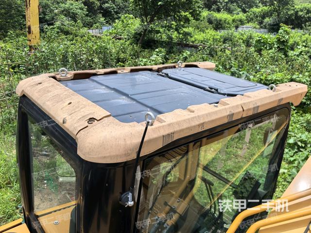 驾驶室顶部俯视(上车部件) 驾驶室顶部俯视(上车部件)