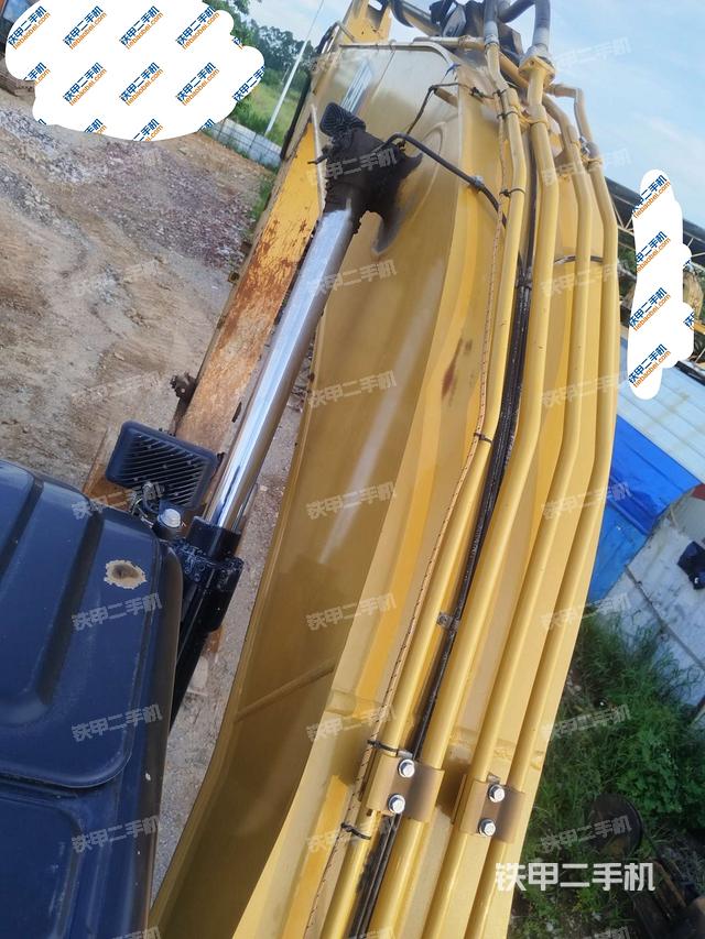 大臂背部俯视(工作和回转装置) 大臂背部俯视(工作和回转装置)