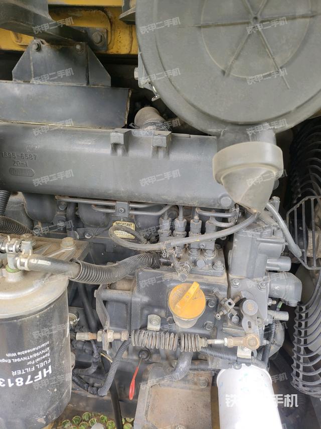 发动机整体俯视(整机外观) 发动机整体俯视(整机外观)