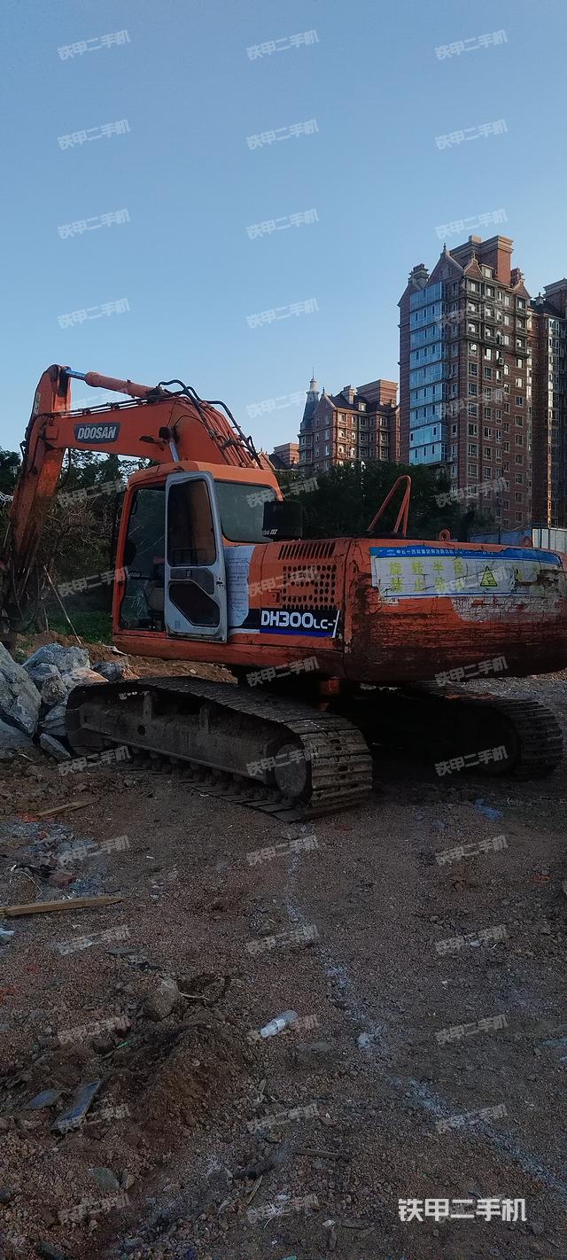 斗山DH220LC-7挖掘機(jī)