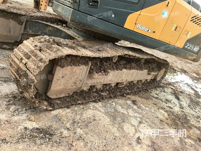 左侧履带整体 （行走机构）