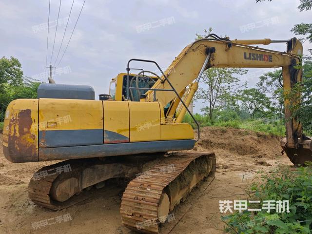 整机右后45°(整机外观) 整机右后45°(整机外观)