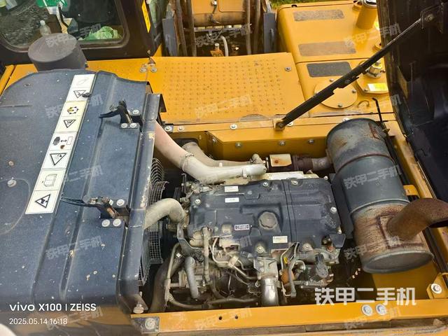 发动机整体俯视(整机外观) 发动机整体俯视(整机外观)