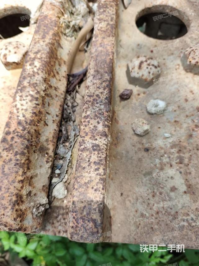 左驱动轮（行走机构）