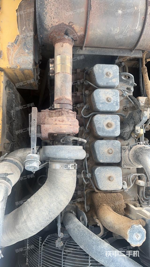 发动机整体俯视(整机外观) 发动机整体俯视(整机外观)