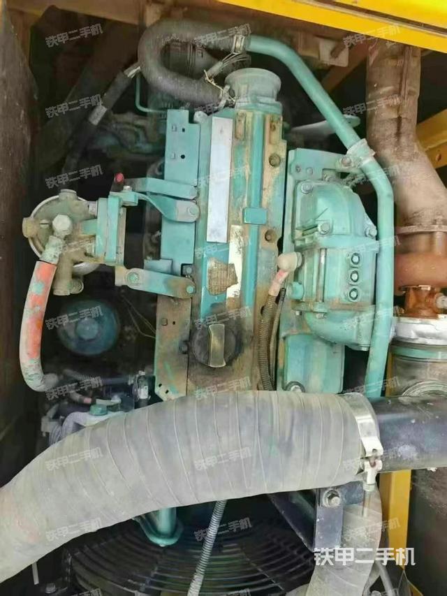 发动机整体俯视(整机外观) 发动机整体俯视(整机外观)