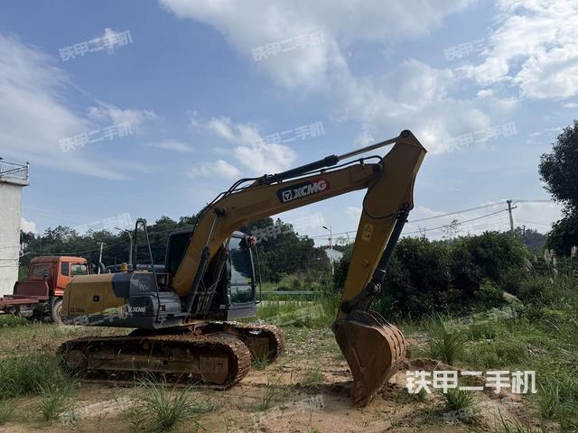 徐工XE135D挖掘機(jī)
