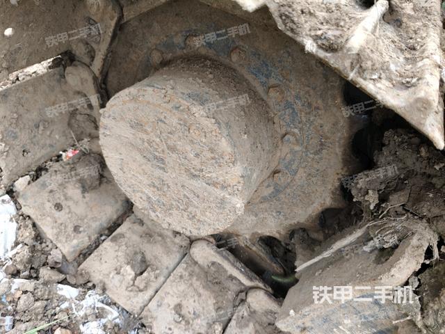 左驱动轮(行走机构) 左驱动轮(行走机构)