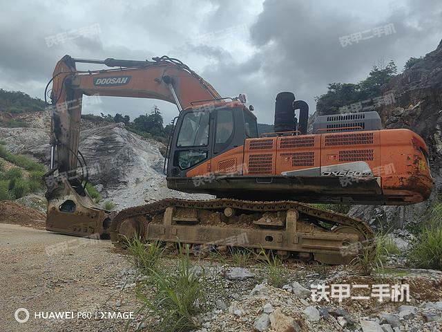 斗山DX500LC-9C挖掘機(jī)