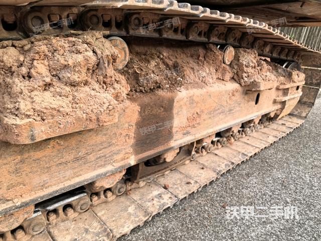 右驱动轮(行走机构) 右驱动轮(行走机构)