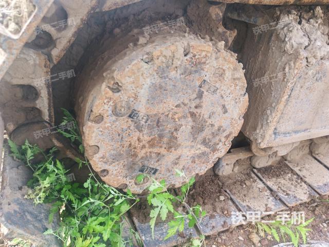 左驅(qū)動輪（行走機(jī)構(gòu)）