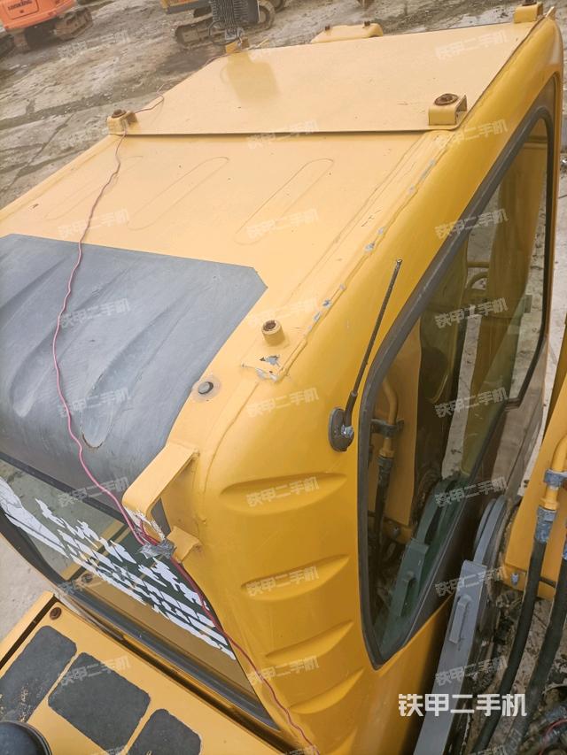 駕駛室頂部俯視（上車部件）