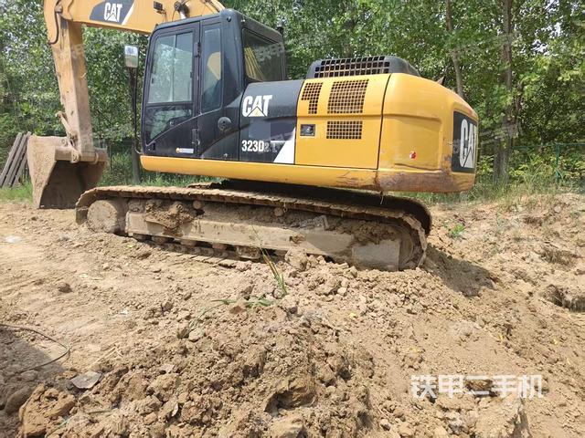 驾驶室整体(整机外观) 驾驶室整体(整机外观)