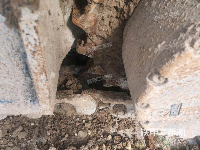 左側(cè)行走馬達(dá)蓋板（行走機(jī)構(gòu)）