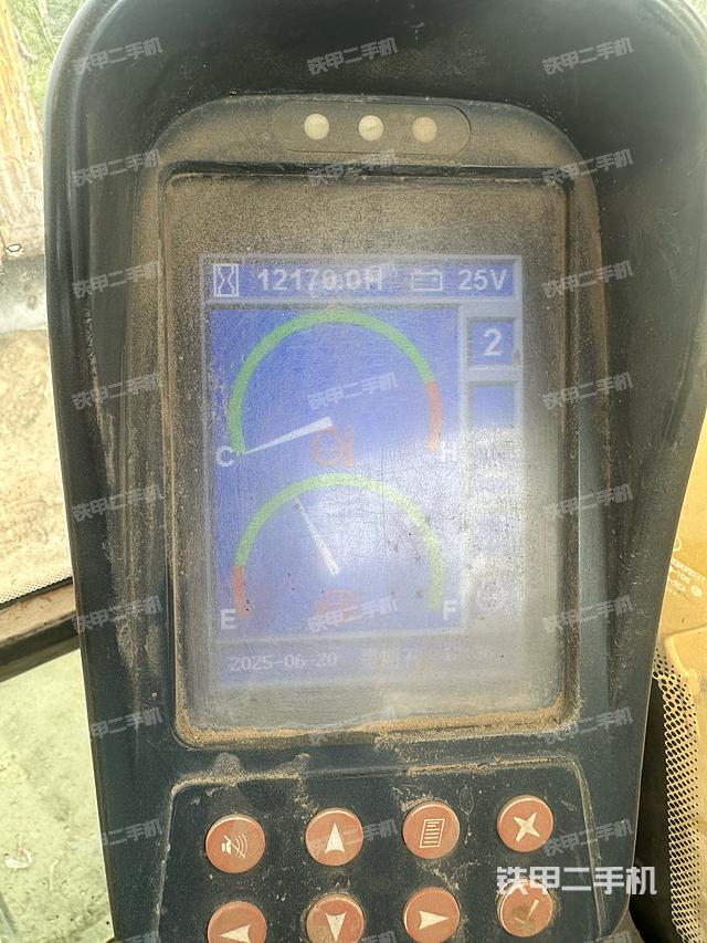 驾驶室整体(整机外观) 驾驶室整体(整机外观)