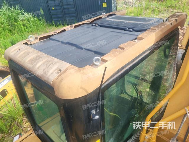 駕駛室頂部俯視（上車部件）