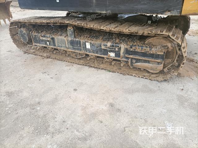 左侧履带整体 (行走机构) 左侧履带整体 (行走机构)