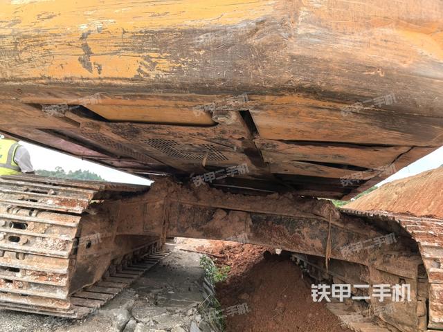 左侧行走马达盖板(行走机构) 左侧行走马达盖板(行走机构)