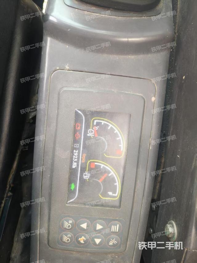 駕駛室整體（整機(jī)外觀）