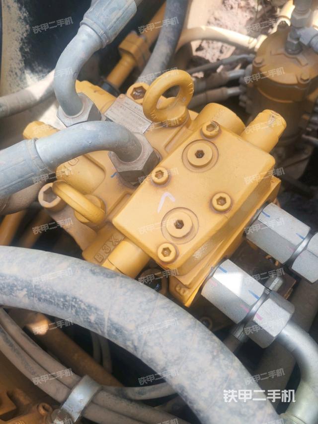 回轉(zhuǎn)馬達(dá)（上車部件）