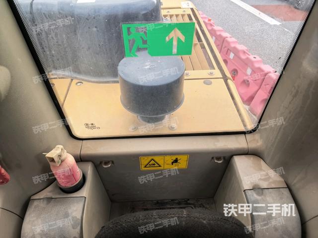 右侧玻璃角标(驾驶室部分) 右侧玻璃角标(驾驶室部分)