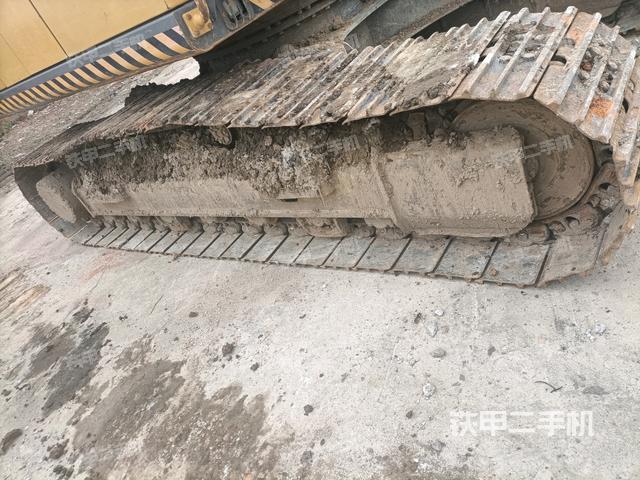 右側(cè)履帶整體（行走機構(gòu)）