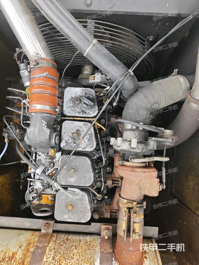 气门室盖螺丝特写(上车部件) 气门室盖螺丝特写(上车部件)