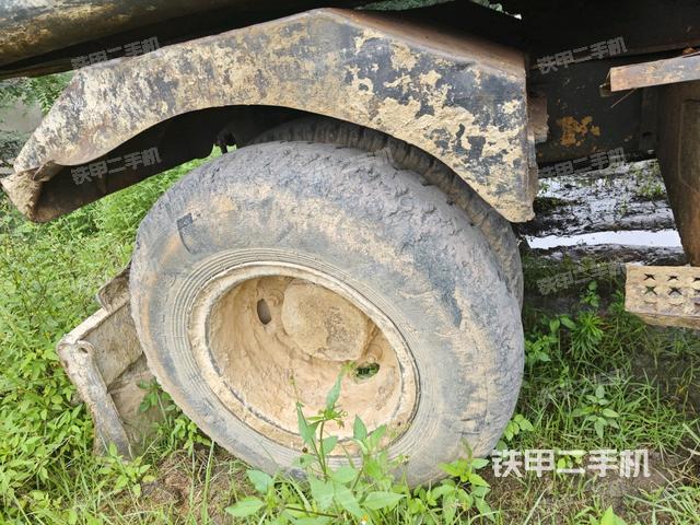 右导向轮(行走机构) 右导向轮(行走机构)