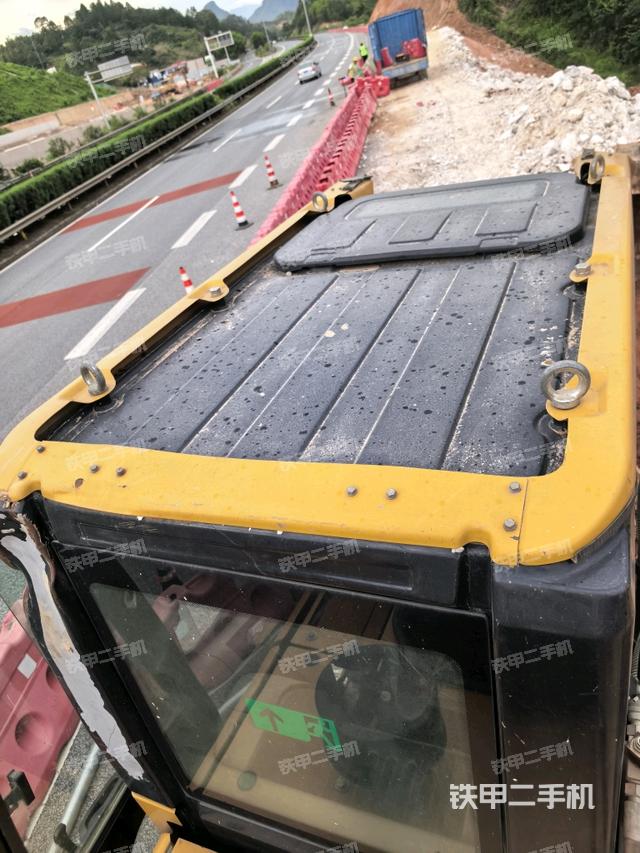 驾驶室顶部俯视(上车部件) 驾驶室顶部俯视(上车部件)