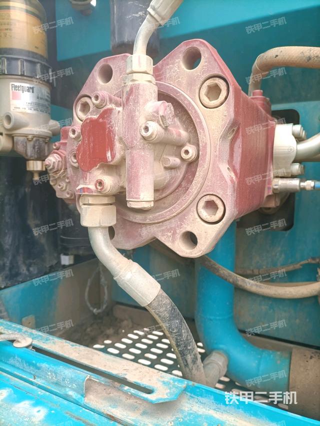 液壓泵斜45?左（大件艙室）