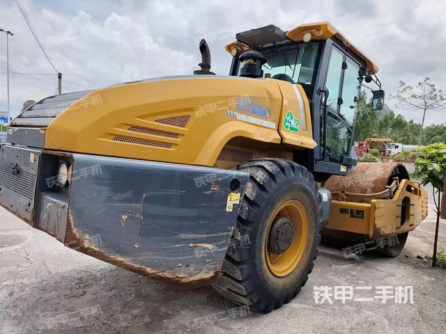 左后45°（壓路機整機外觀）