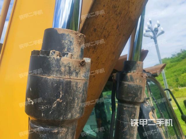 小臂整體右前（工作和回轉(zhuǎn)裝置）