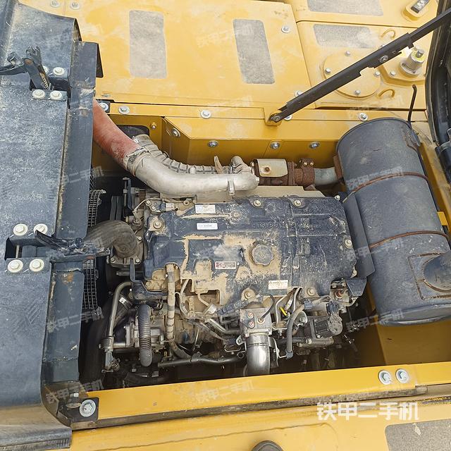 发动机整体俯视(整机外观) 发动机整体俯视(整机外观)