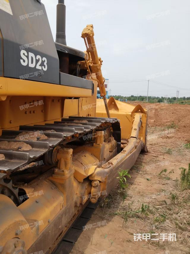 整机右侧（设备外观及核心部件）