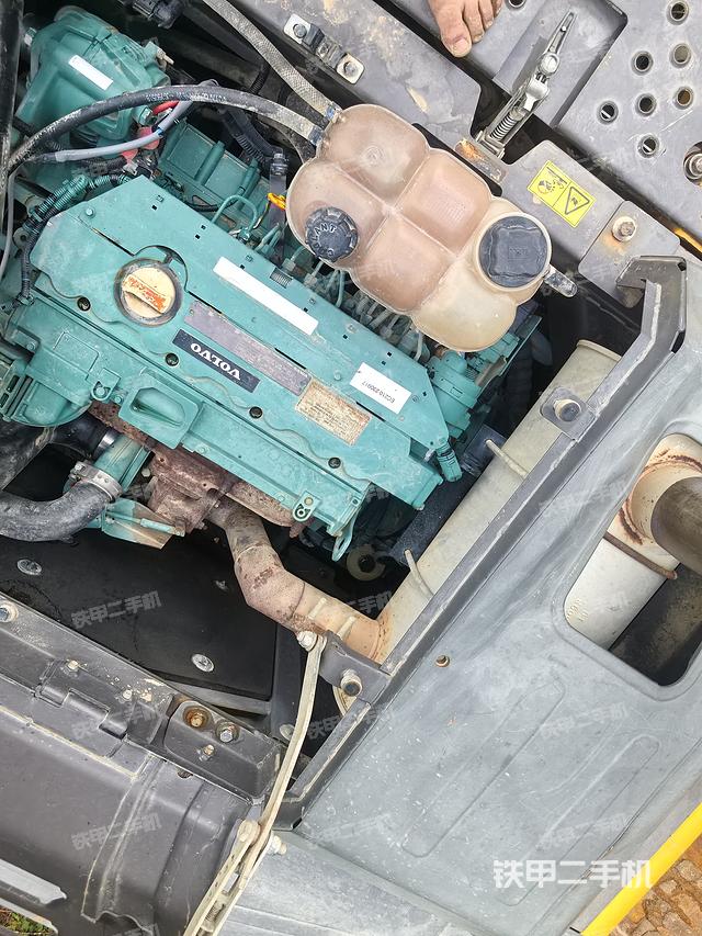 发动机整体俯视（整机外观）