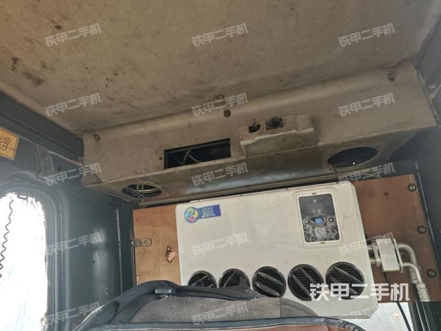 座椅后部(驾驶室部分) 座椅后部(驾驶室部分)