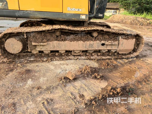 右侧行走马达盖板（行走机构）