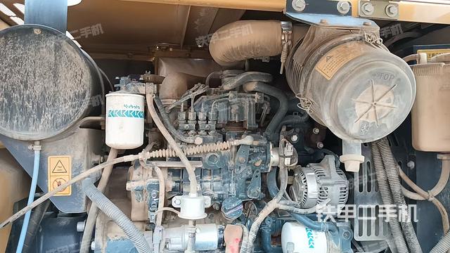 发动机整体俯视(整机外观) 发动机整体俯视(整机外观)