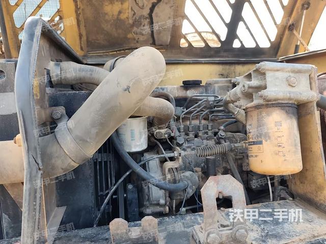 发动机室（上车部件）