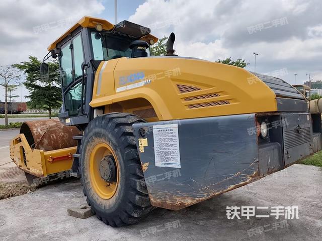 徐工XS225JS壓路機(jī)