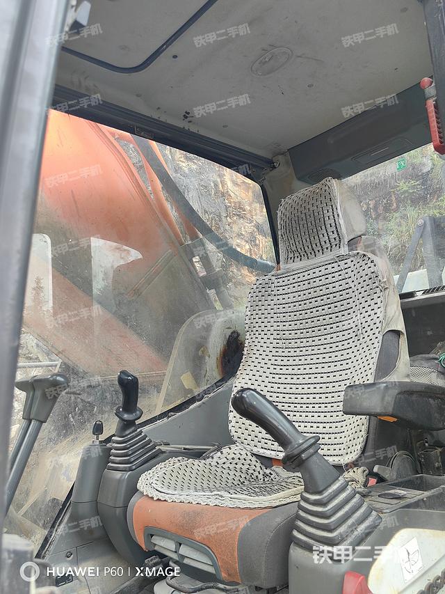 驾驶室整体（整机外观）