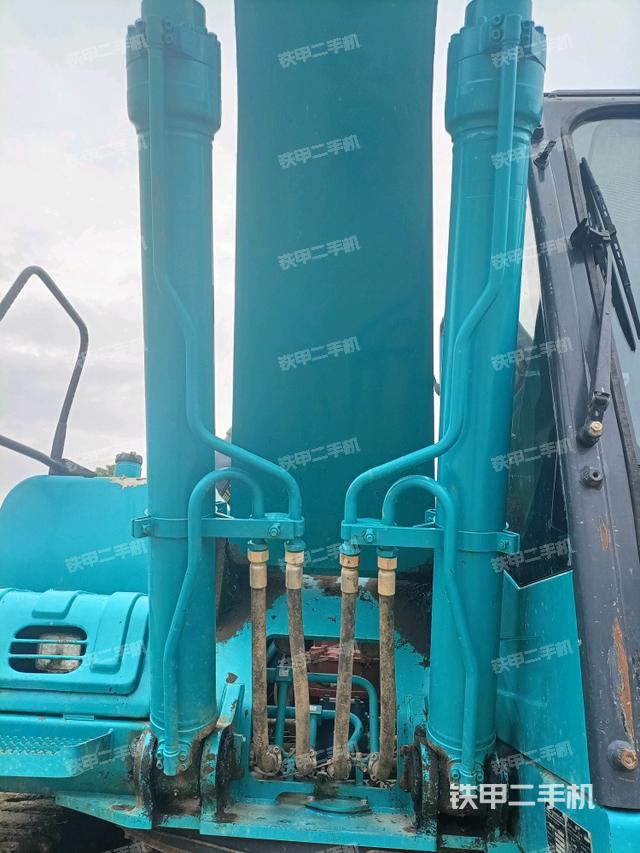 大臂油缸整體?豎拍（工作和回轉(zhuǎn)裝置）