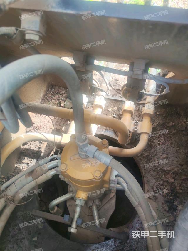 氣門室蓋螺絲特寫（上車部件）