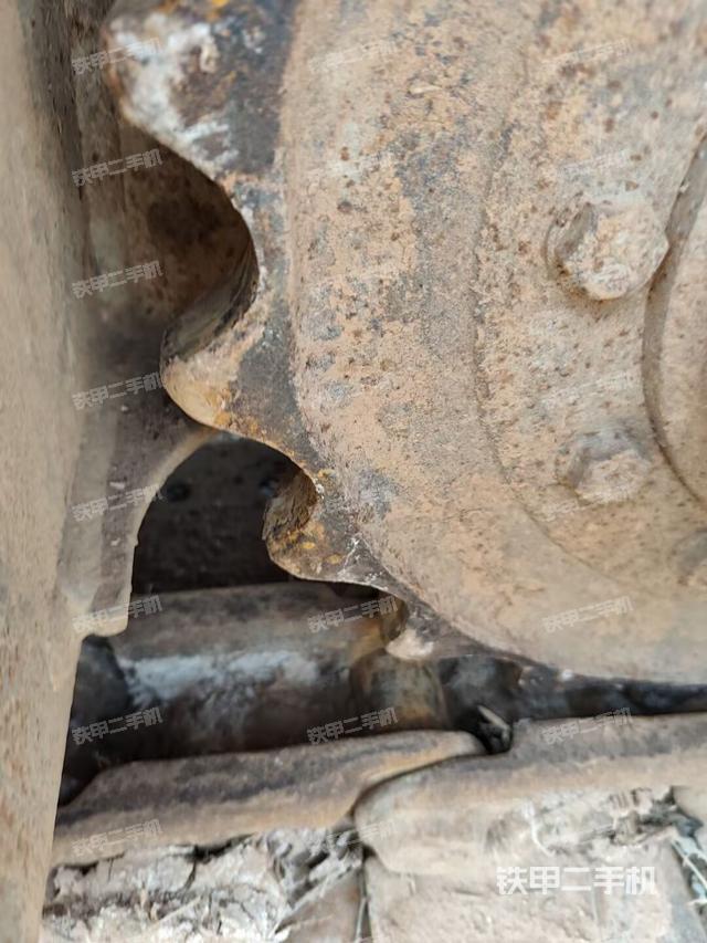 左侧行走马达盖板（行走机构）