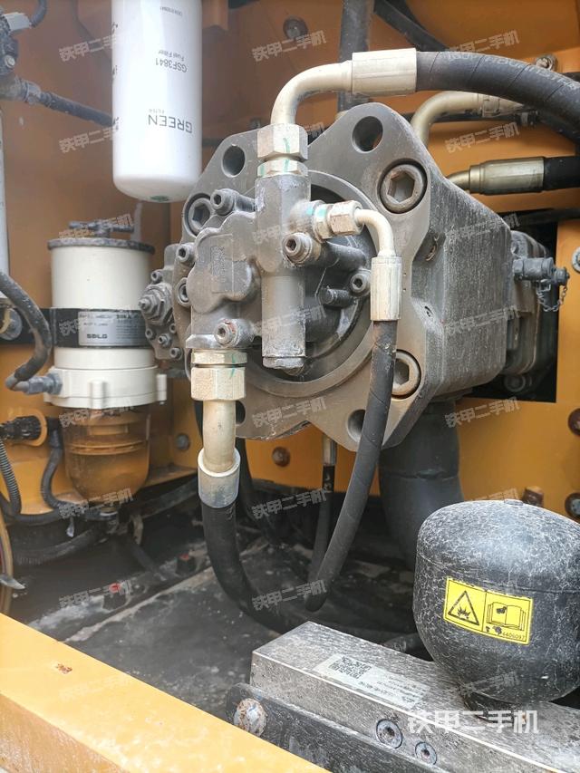 液壓泵斜45?左（大件艙室）