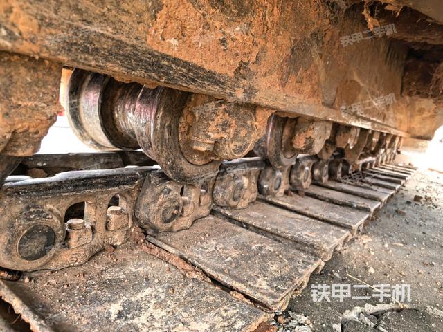 右导向轮(行走机构) 右导向轮(行走机构)