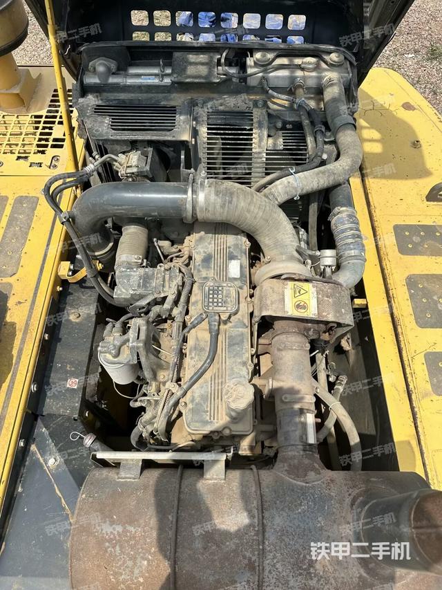 发动机整体俯视(整机外观) 发动机整体俯视(整机外观)