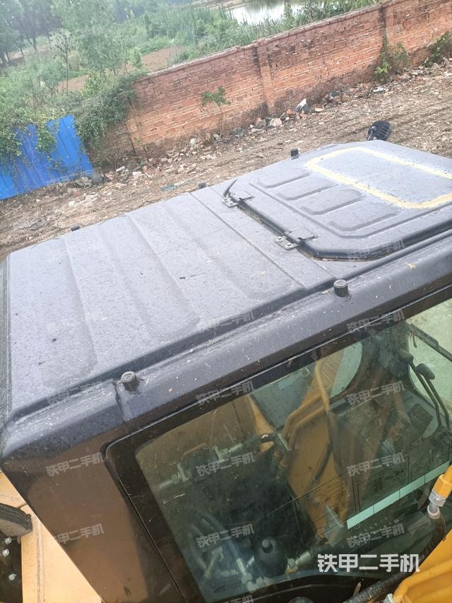 驾驶室顶部俯视(上车部件) 驾驶室顶部俯视(上车部件)